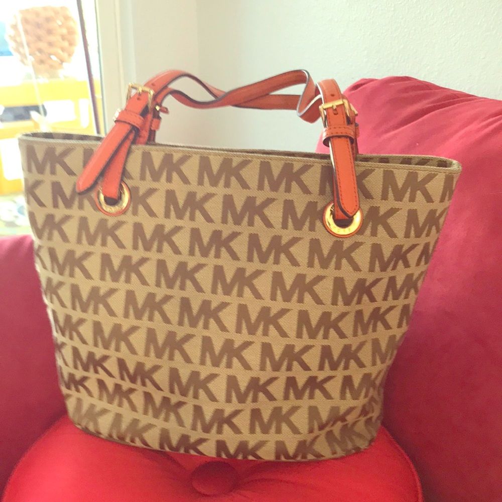 Michael kors classic signature tote orange brown